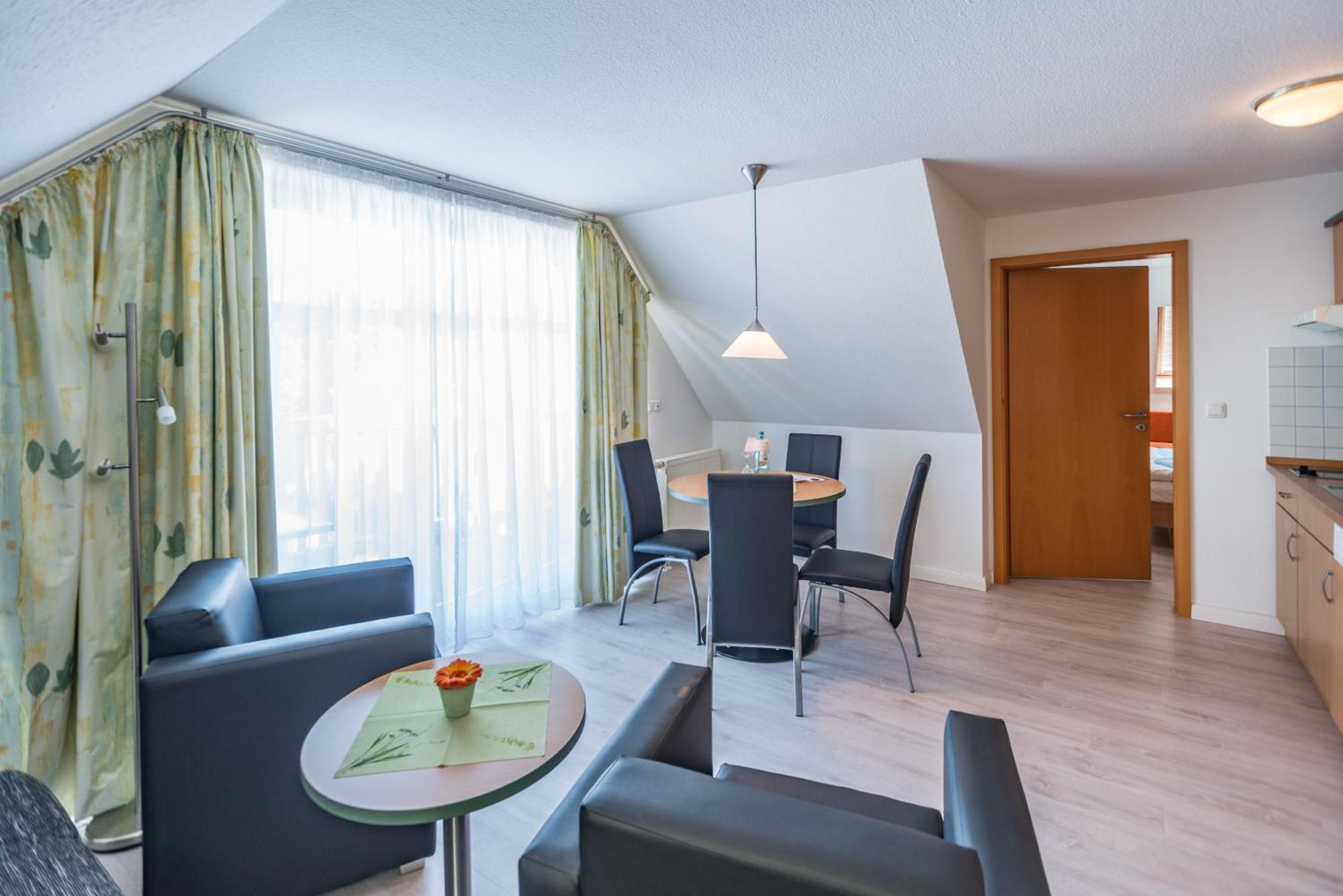 Am Weststrand Apartmenthaus Waldeck Ostseebad Kühlungsborn エクステリア 写真
