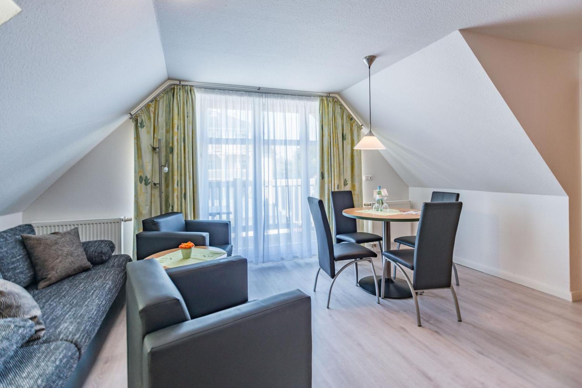 Am Weststrand Apartmenthaus Waldeck Ostseebad Kühlungsborn エクステリア 写真