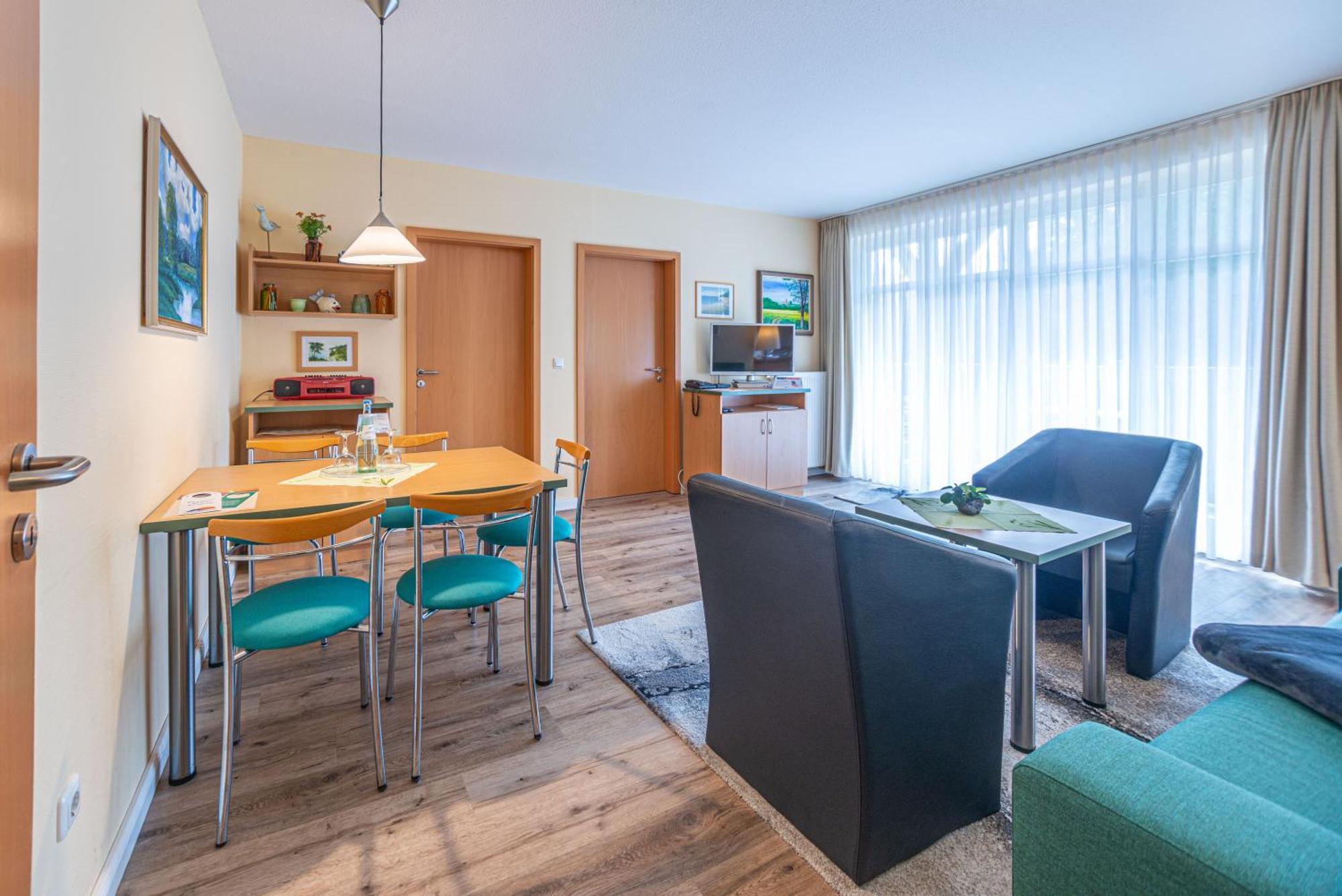 Am Weststrand Apartmenthaus Waldeck Ostseebad Kühlungsborn エクステリア 写真