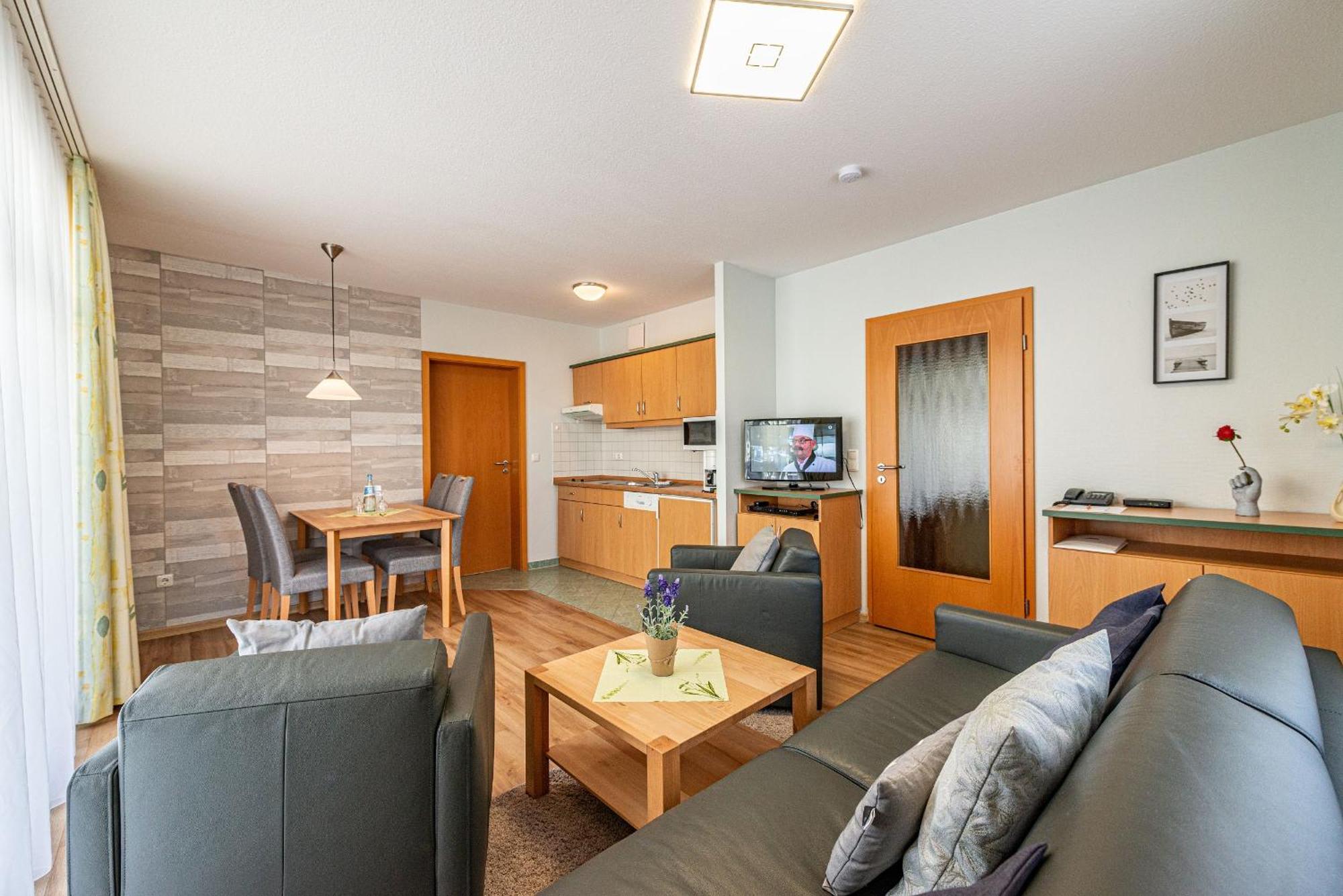 Am Weststrand Apartmenthaus Waldeck Ostseebad Kühlungsborn エクステリア 写真