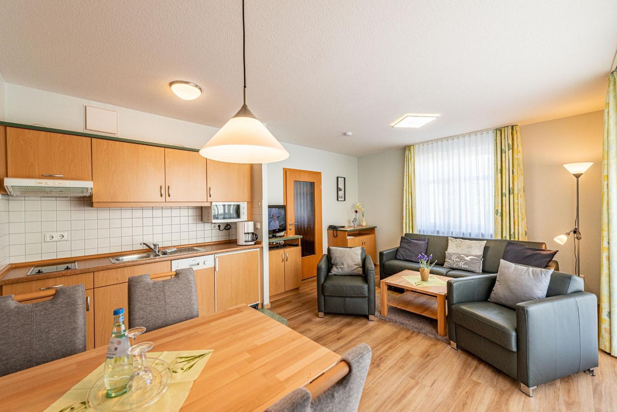 Am Weststrand Apartmenthaus Waldeck Ostseebad Kühlungsborn エクステリア 写真