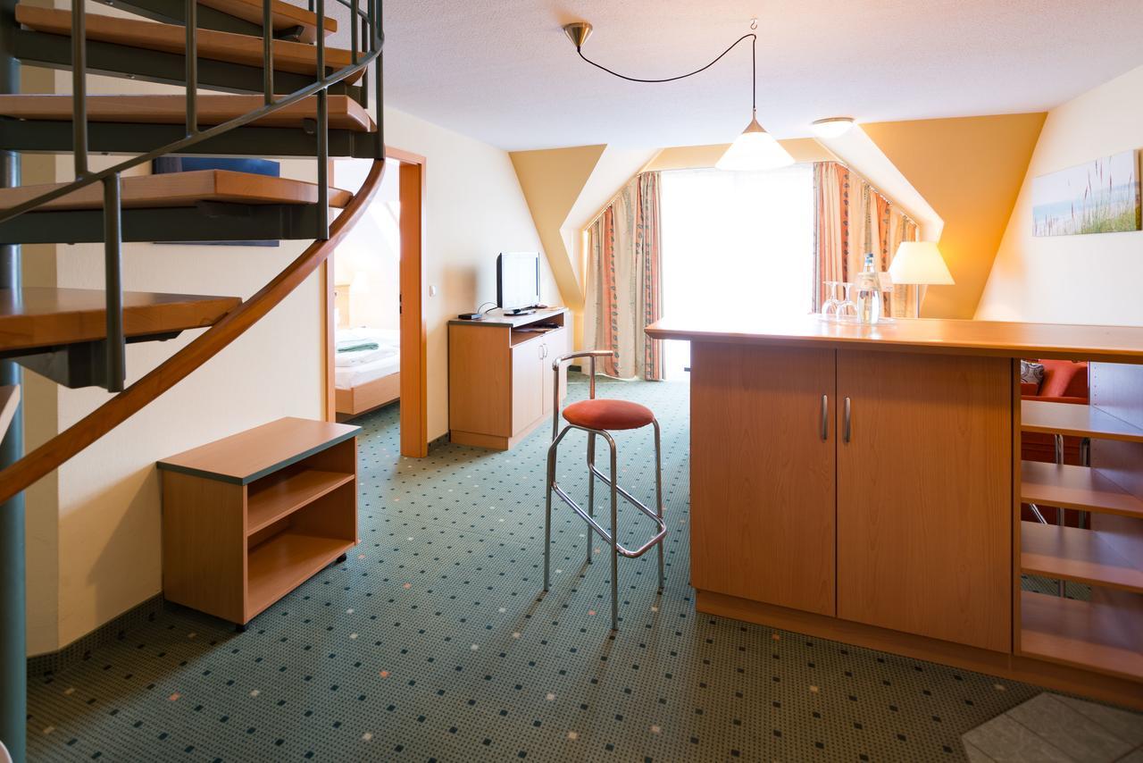 Am Weststrand Apartmenthaus Waldeck Ostseebad Kühlungsborn エクステリア 写真
