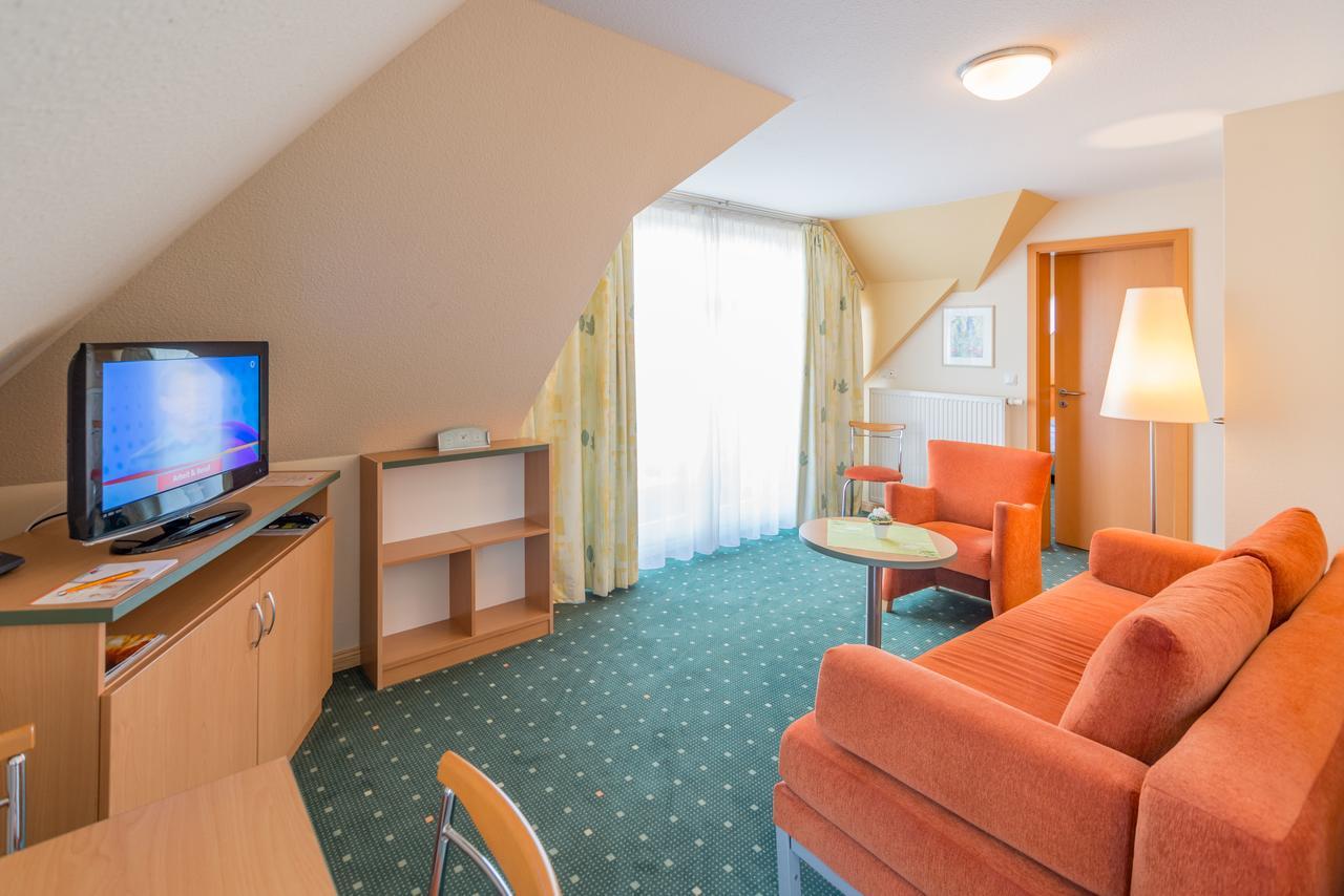 Am Weststrand Apartmenthaus Waldeck Ostseebad Kühlungsborn エクステリア 写真